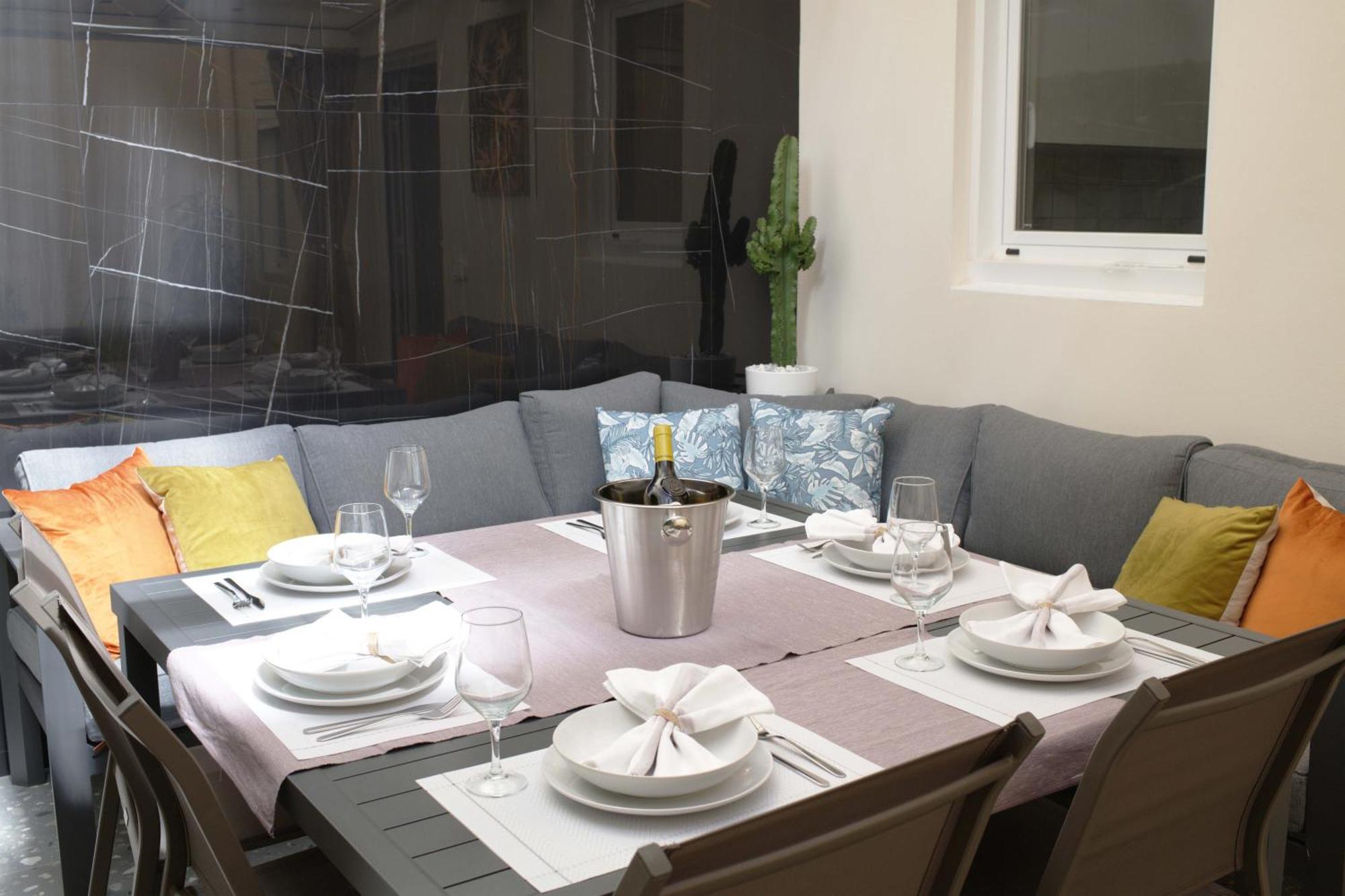 Boutique Plaza Catalonia Suites Cornella Cornella de Llobregat Exterior photo