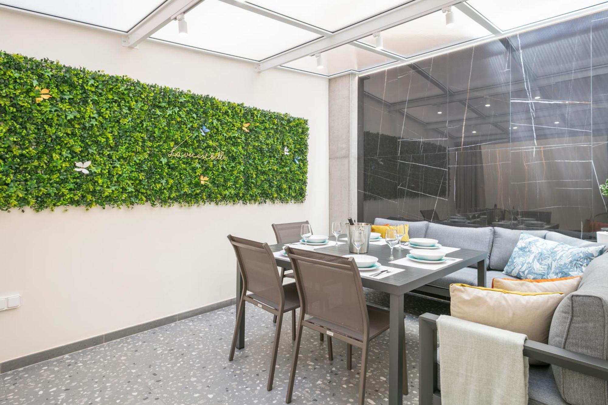 Boutique Plaza Catalonia Suites Cornella Cornella de Llobregat Exterior photo