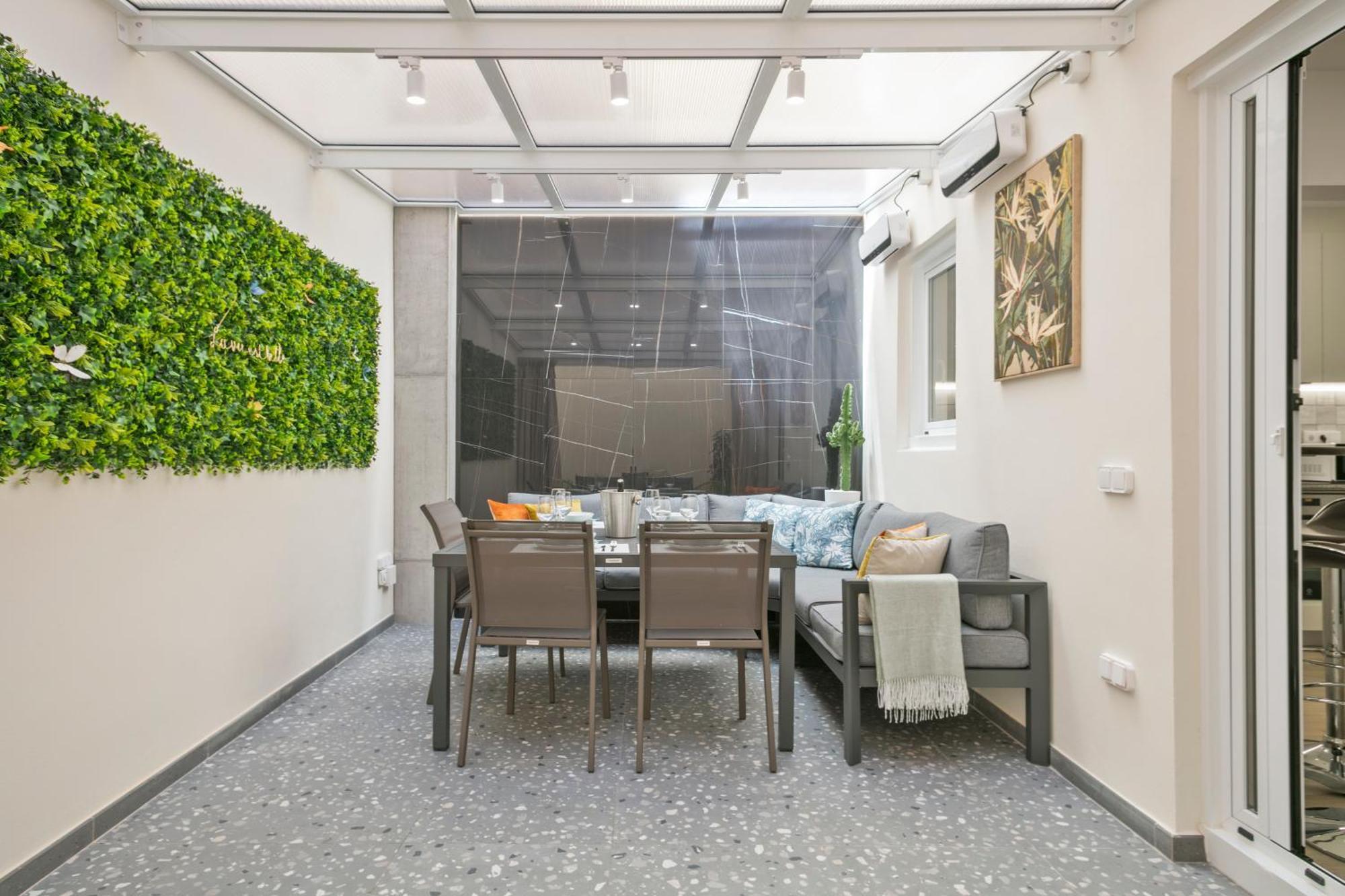 Boutique Plaza Catalonia Suites Cornella Cornella de Llobregat Exterior photo